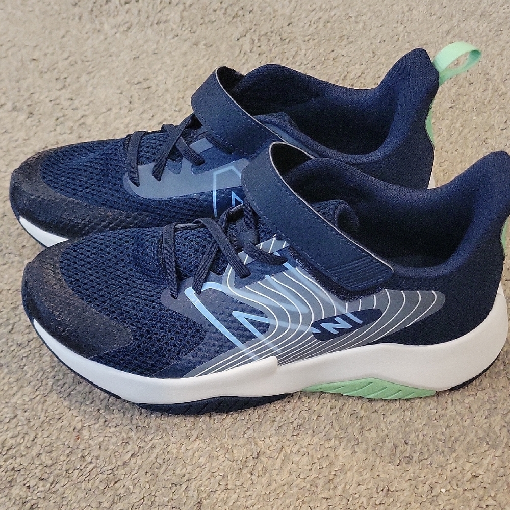 New Balance Kids Navy and Light Green Sneakers Nwot